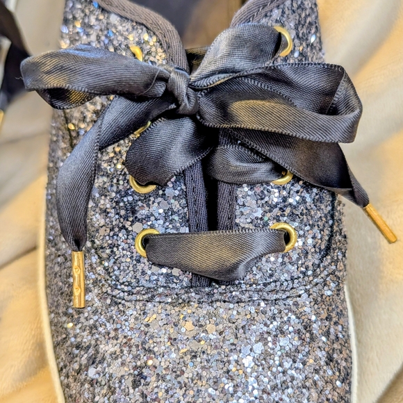 Kate Spade Keds Champion Glitter Sneaker Pewter Coquette Charm Maximalist Bridal - Picture 10 of 12